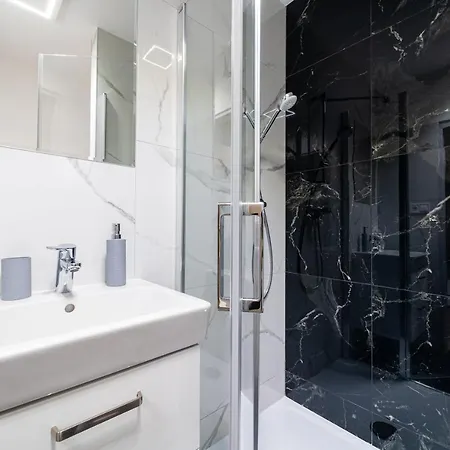 111apartments アパート