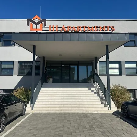 アパート 111apartments